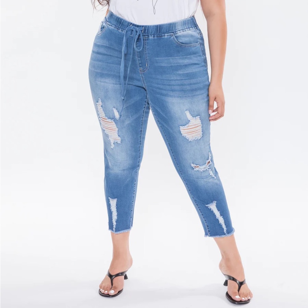 YMI Jeans USA Women’s Denim Distressed Ankle Joggers Size Small